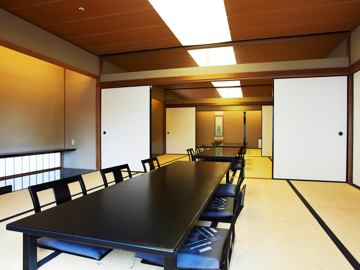 Отель Osaka Academia Экстерьер фото