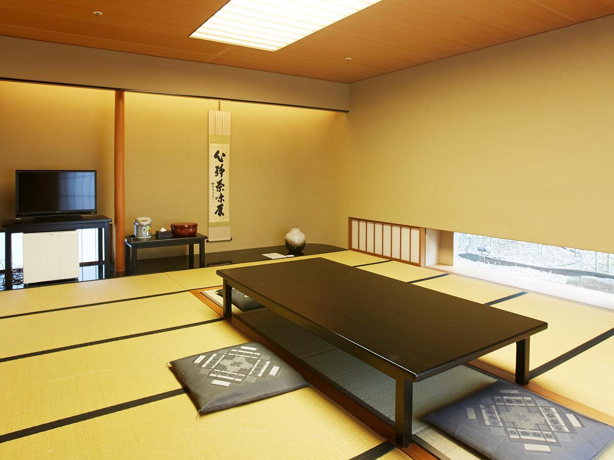 Отель Osaka Academia Экстерьер фото