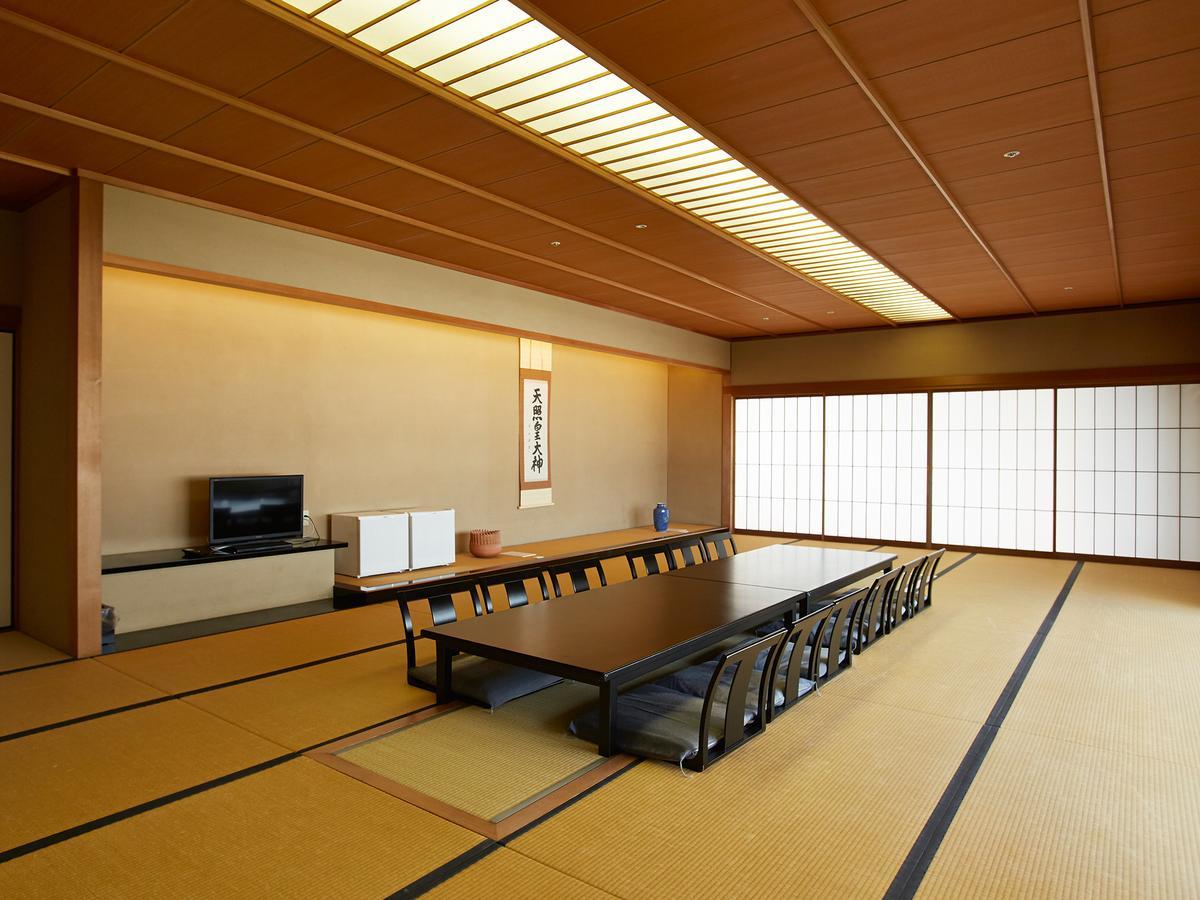 Отель Osaka Academia Экстерьер фото